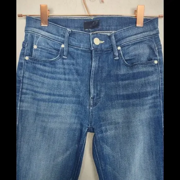 MOTHER The Mid Rise Dazzler Crop Fray Jeans In Squeeze It Size 25